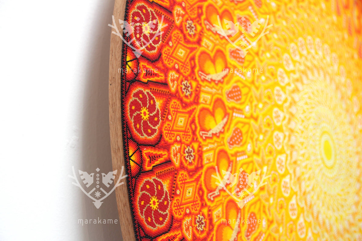 Nierika de micro chaquira Círculo Huichol - Remolino Tatewari - 90 cm.