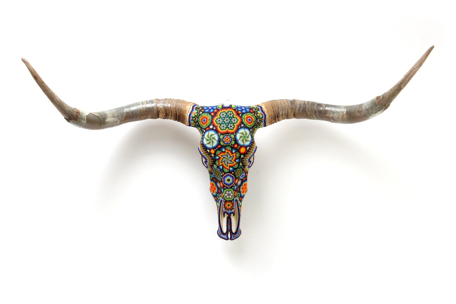 Cráneo de Longhorn Arte Huichol - Hikuri I - Arte Huichol - Marakame