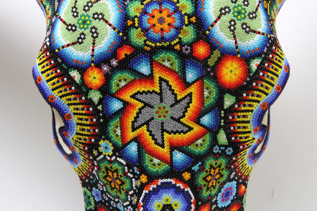 Cráneo de Longhorn Arte Huichol - Hikuri I - Arte Huichol - Marakame