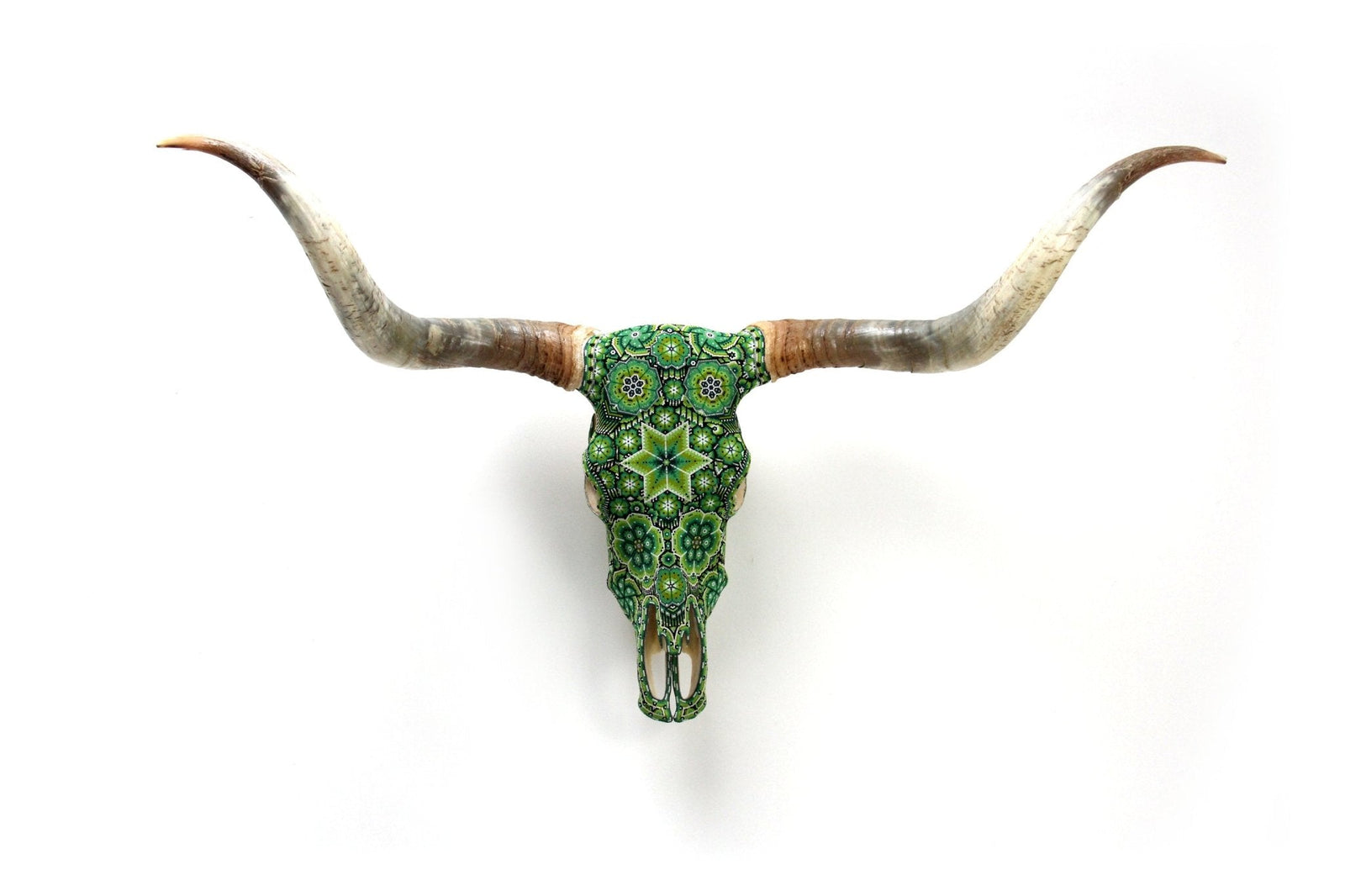 Cráneo de Longhorn Arte Huichol - Hikuri V - Arte Huichol - Marakame