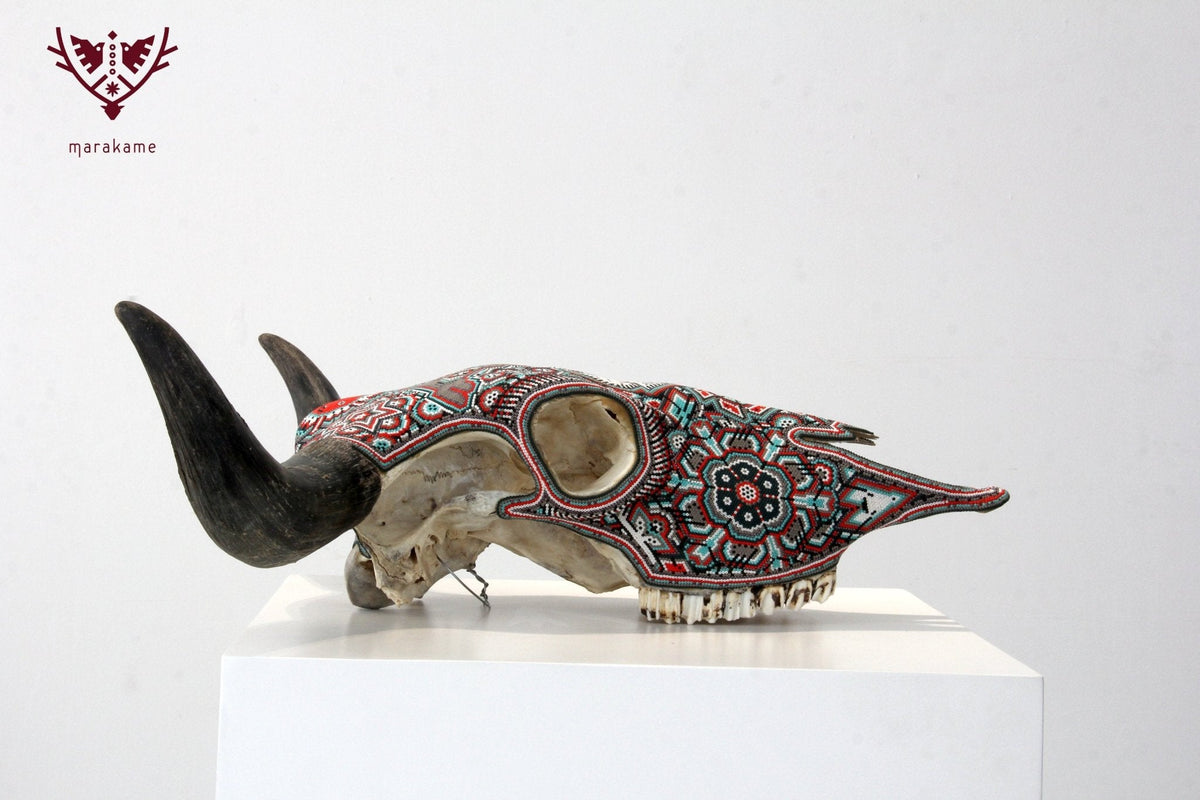 Cráneo de vaca Arte Huichol - Haramara Nusa - Arte Huichol - Marakame