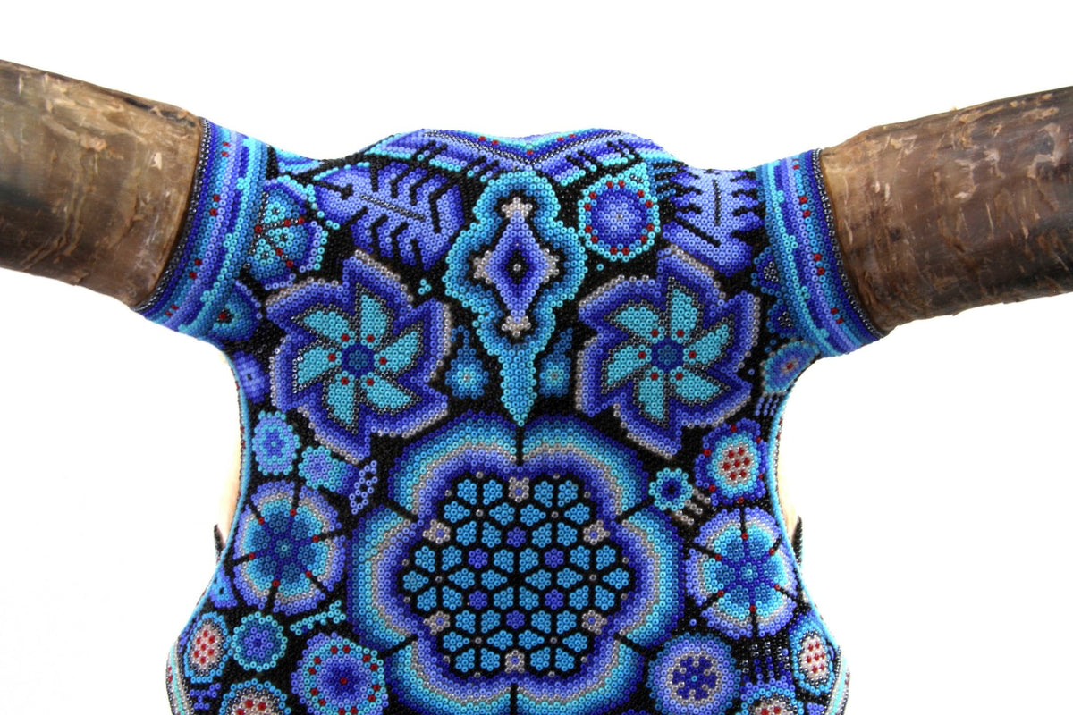 Cráneo de vaca Arte Huichol - Hayuawima - Arte Huichol - Marakame