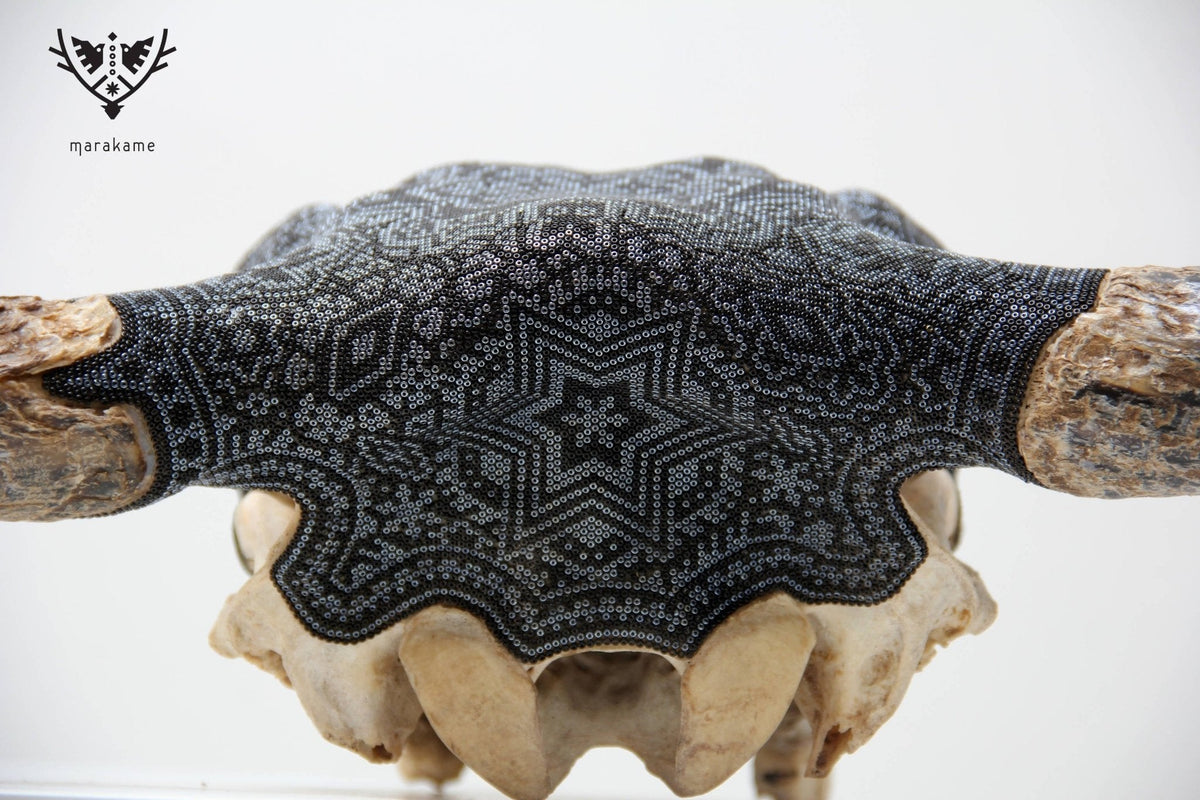 Cráneo de vaca Arte Huichol - Hikuri - Arte Huichol - Marakame