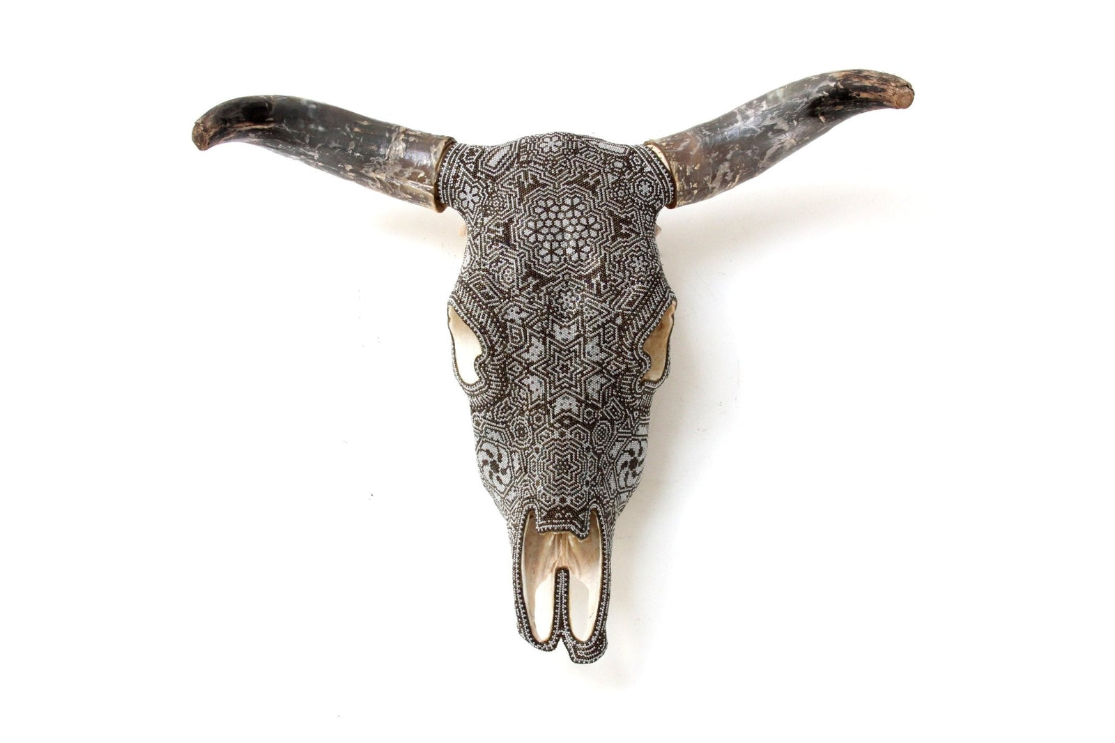 Craneo de vaca Arte Huichol - Hikuri I - Arte Huichol - Marakame