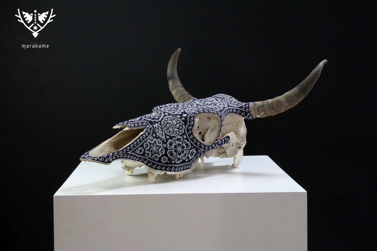 Cráneo de vaca Arte Huichol - Jícuri - Arte Huichol - Marakame