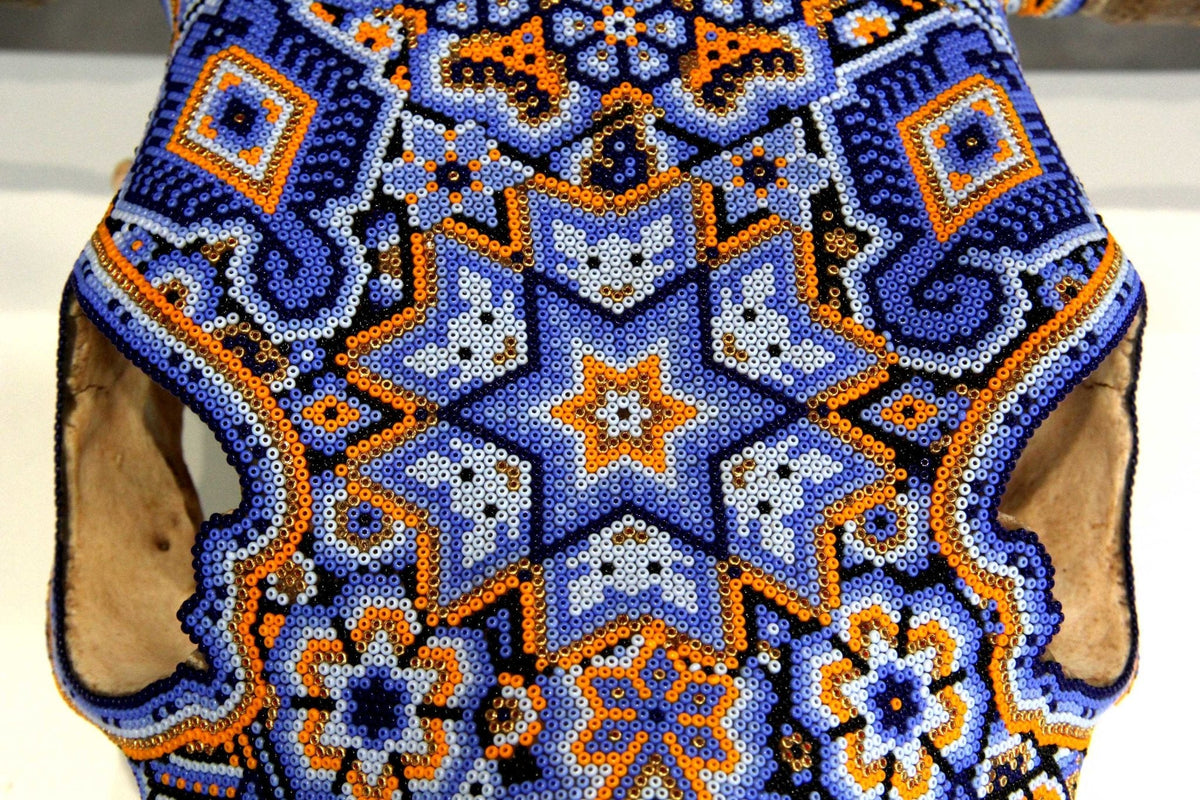 Craneo de vaca Arte Huichol - Kuruxikame - Arte Huichol - Marakame