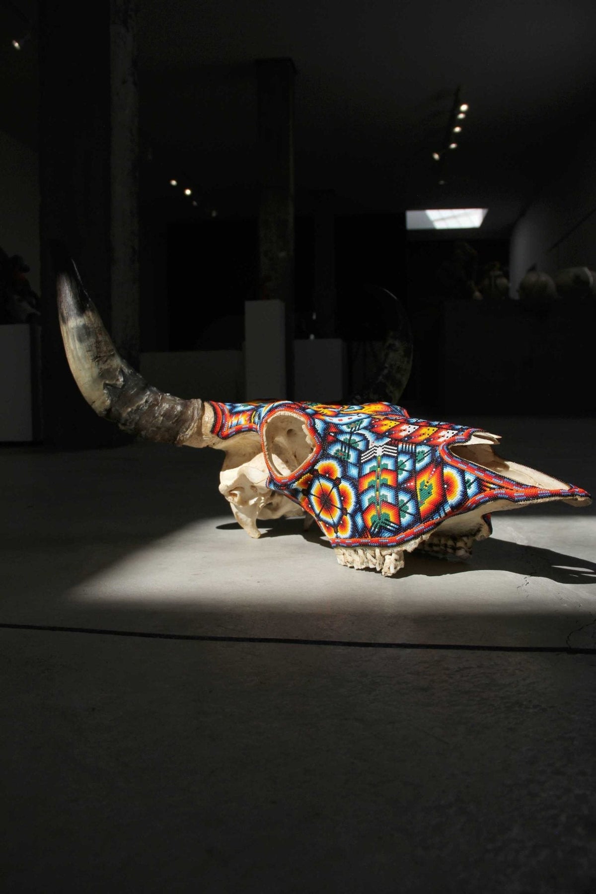 Cráneo de vaca Arte Huichol - Maxa kuaxi - Arte Huichol - Marakame
