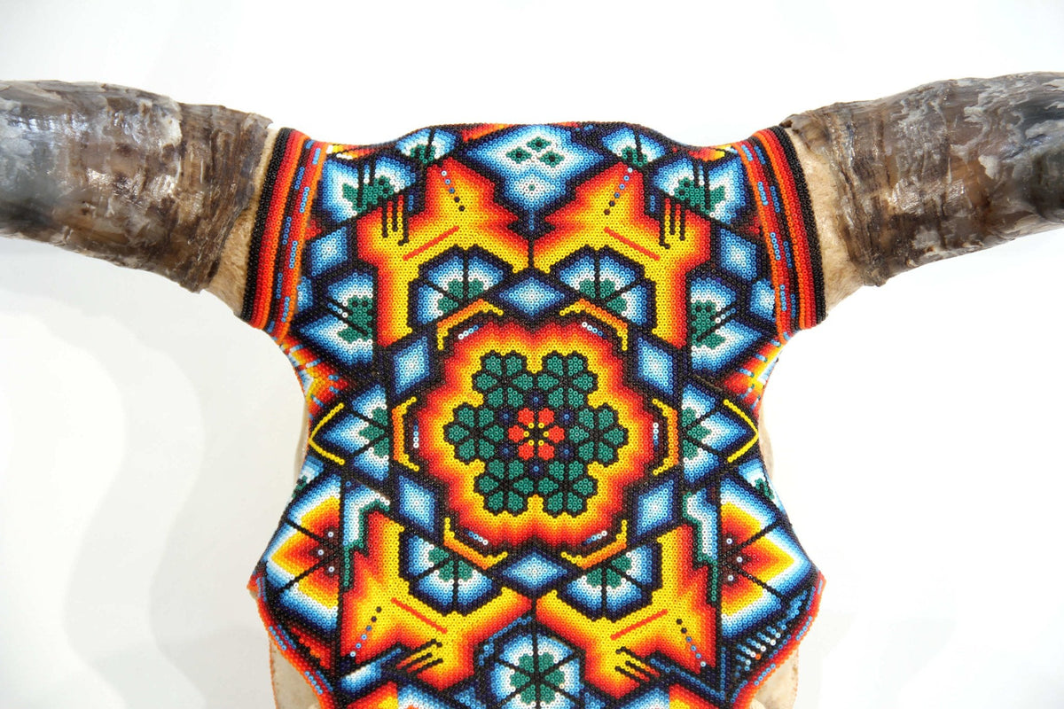 Cráneo de vaca Arte Huichol - Maxa kuaxi - Arte Huichol - Marakame