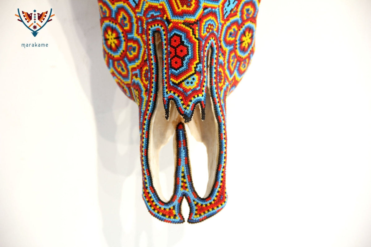 Cráneo de vaca Arte Huichol - Mayes en Hikuri - Arte Huichol - Marakame