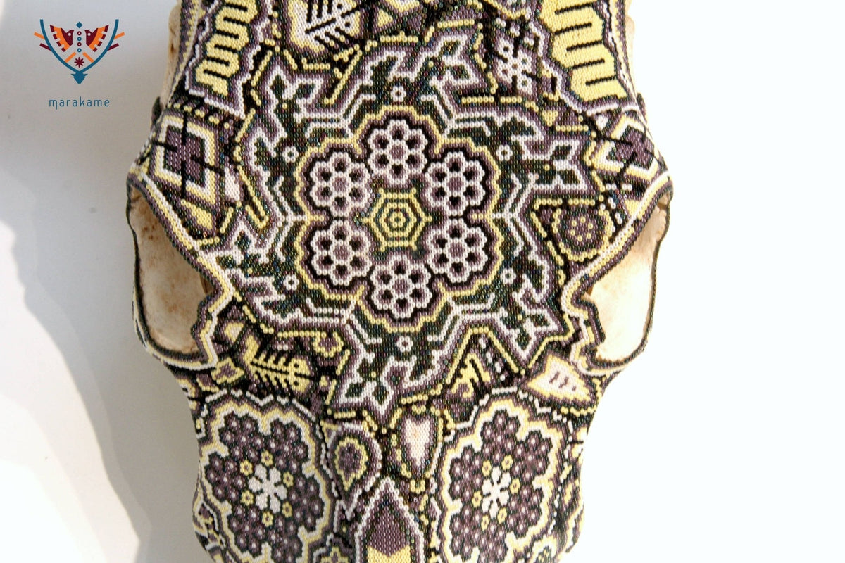 Cráneo de vaca Arte Huichol - Nierika miire II - Arte Huichol - Marakame