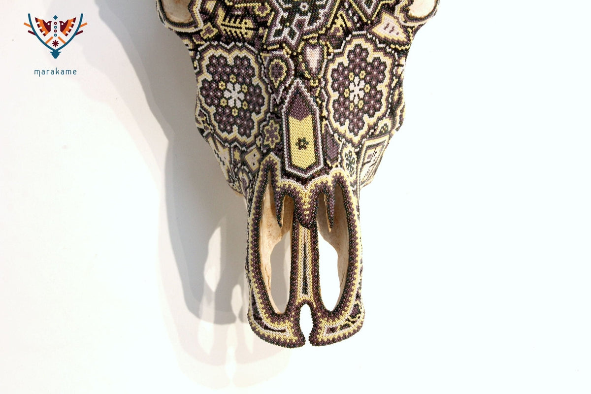 Cráneo de vaca Arte Huichol - Nierika miire II - Arte Huichol - Marakame