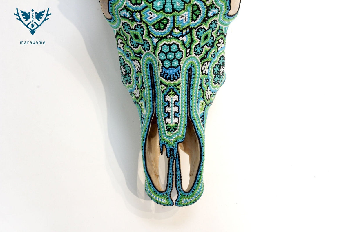 Cráneo de vaca Arte Huichol - Nierika miire III - Arte Huichol - Marakame