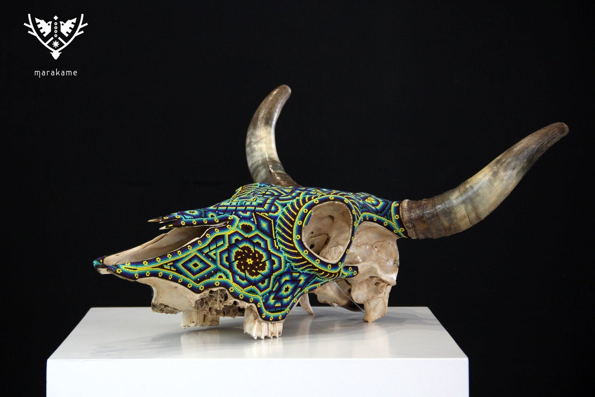 Cráneo de vaca Arte Huichol - Tatéi Hikuri - Arte Huichol - Marakame