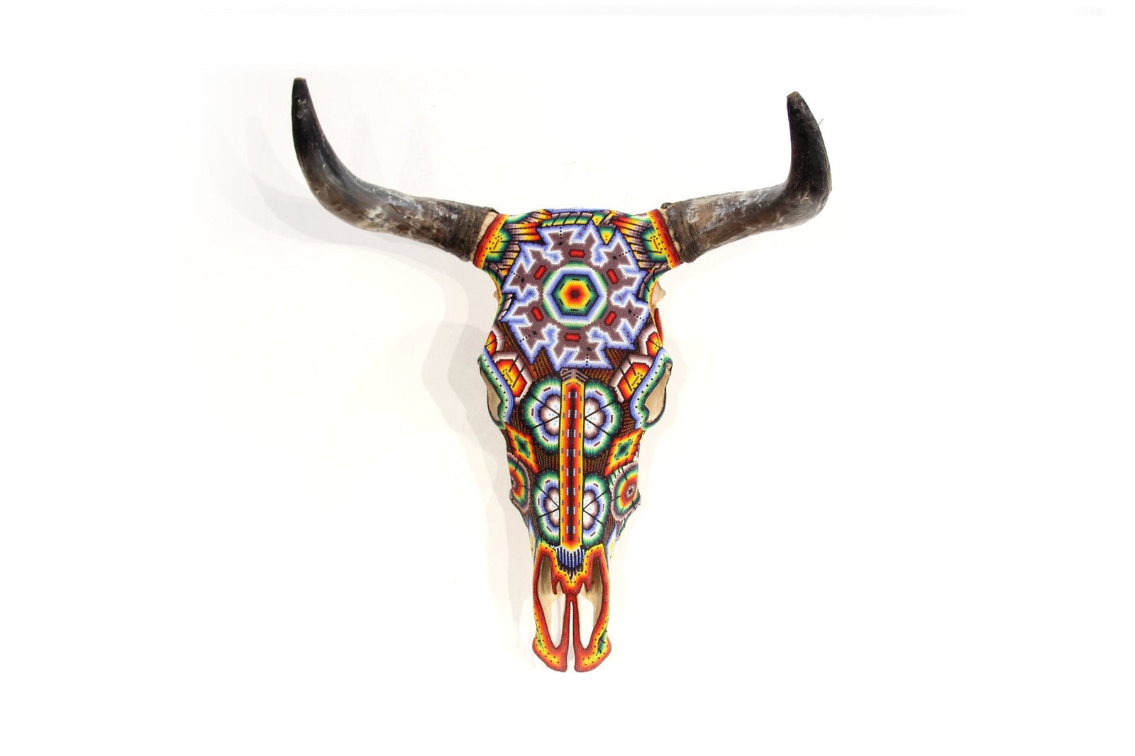 Cráneo de vaca Arte Huichol - Tatéi Niaariwame - Arte Huichol - Marakame