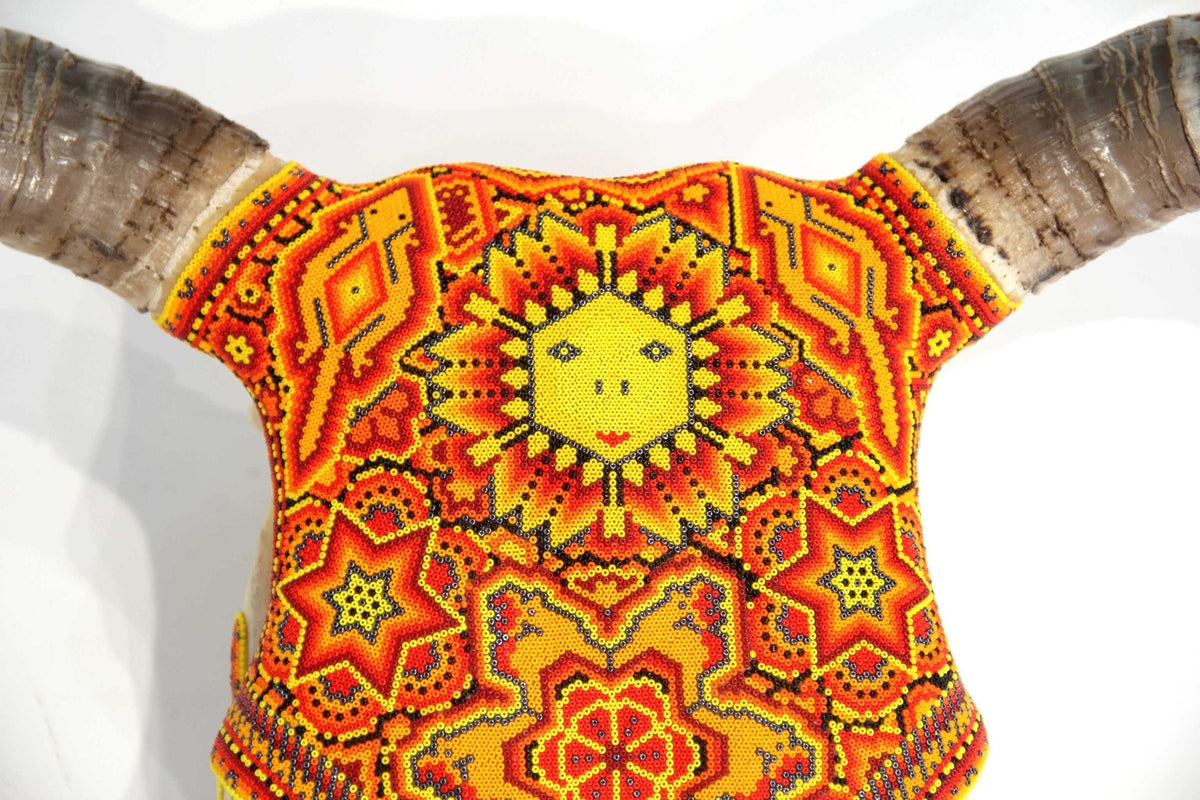 Cráneo de vaca Arte Huichol - Tau Tatewari - Arte Huichol - Marakame