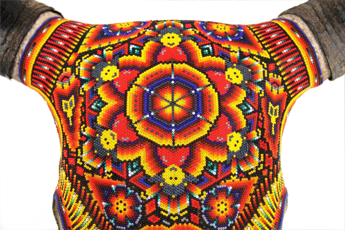 Cráneo de vaca Arte Huichol - Tuutú - Arte Huichol - Marakame