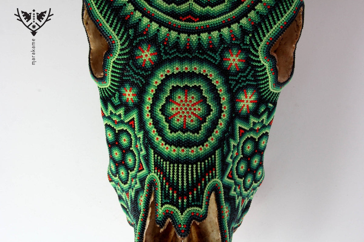 Cráneo de vaca Arte Huichol - Tuutú II - Arte Huichol - Marakame