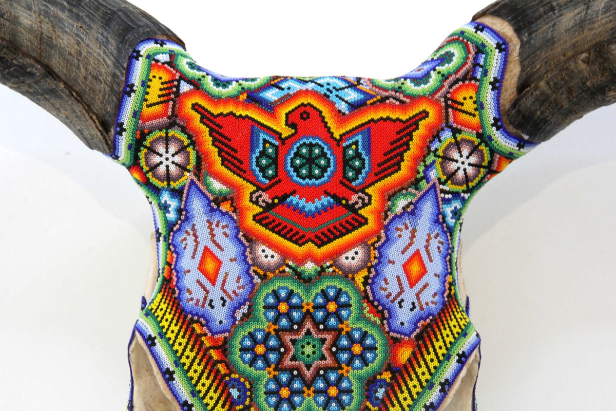 Cráneo de vaca Arte Huichol - Tuutú Iyari - Arte Huichol - Marakame