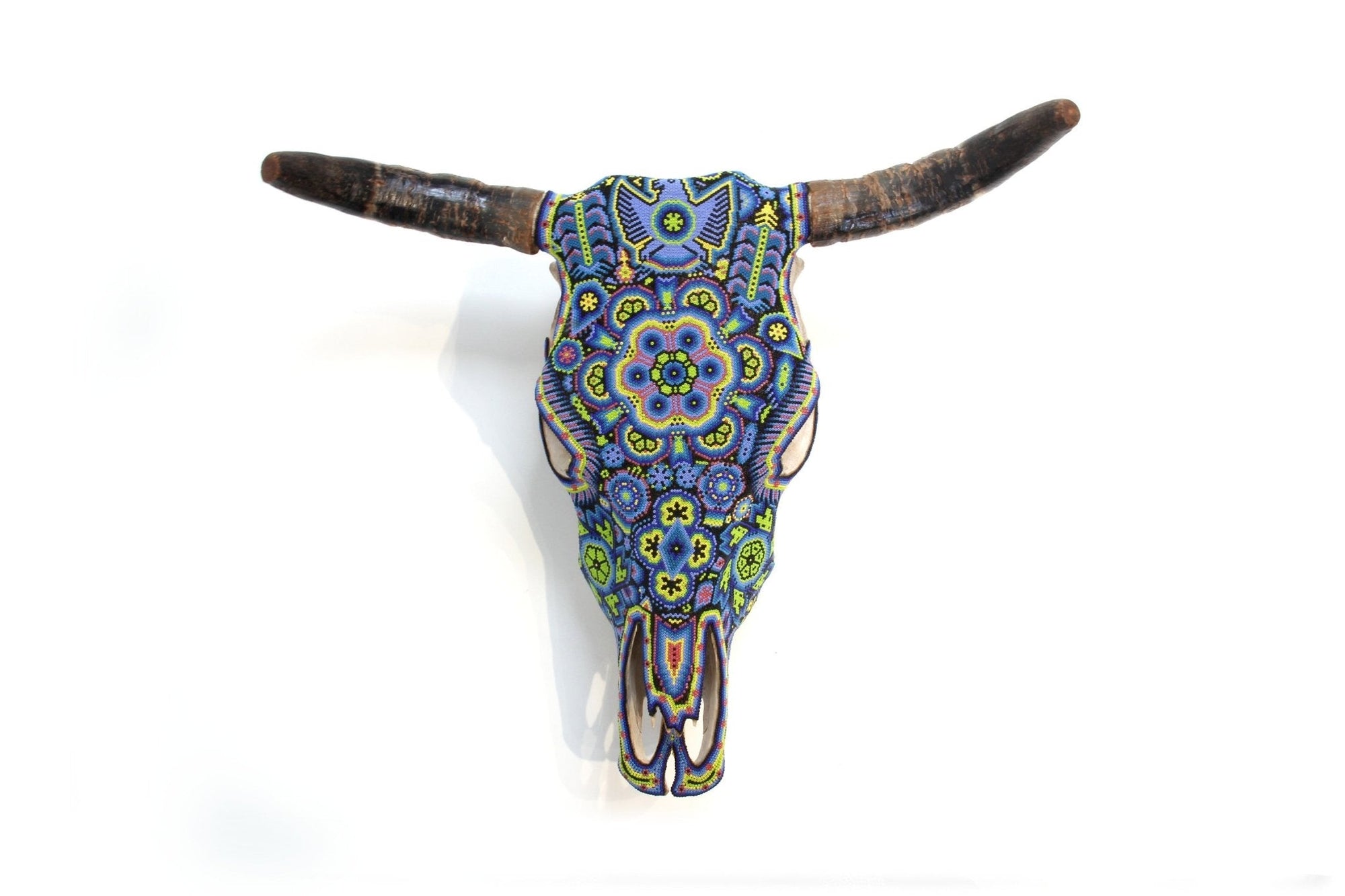 Cráneo de vaca Arte Huichol - Wexikia - Arte Huichol - Marakame