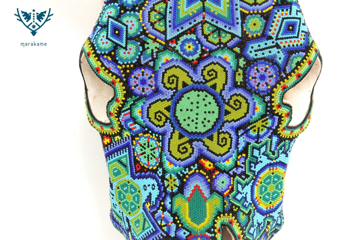Cráneo de vaca Arte Huichol - Wexikia Hikuri - Arte Huichol - Marakame