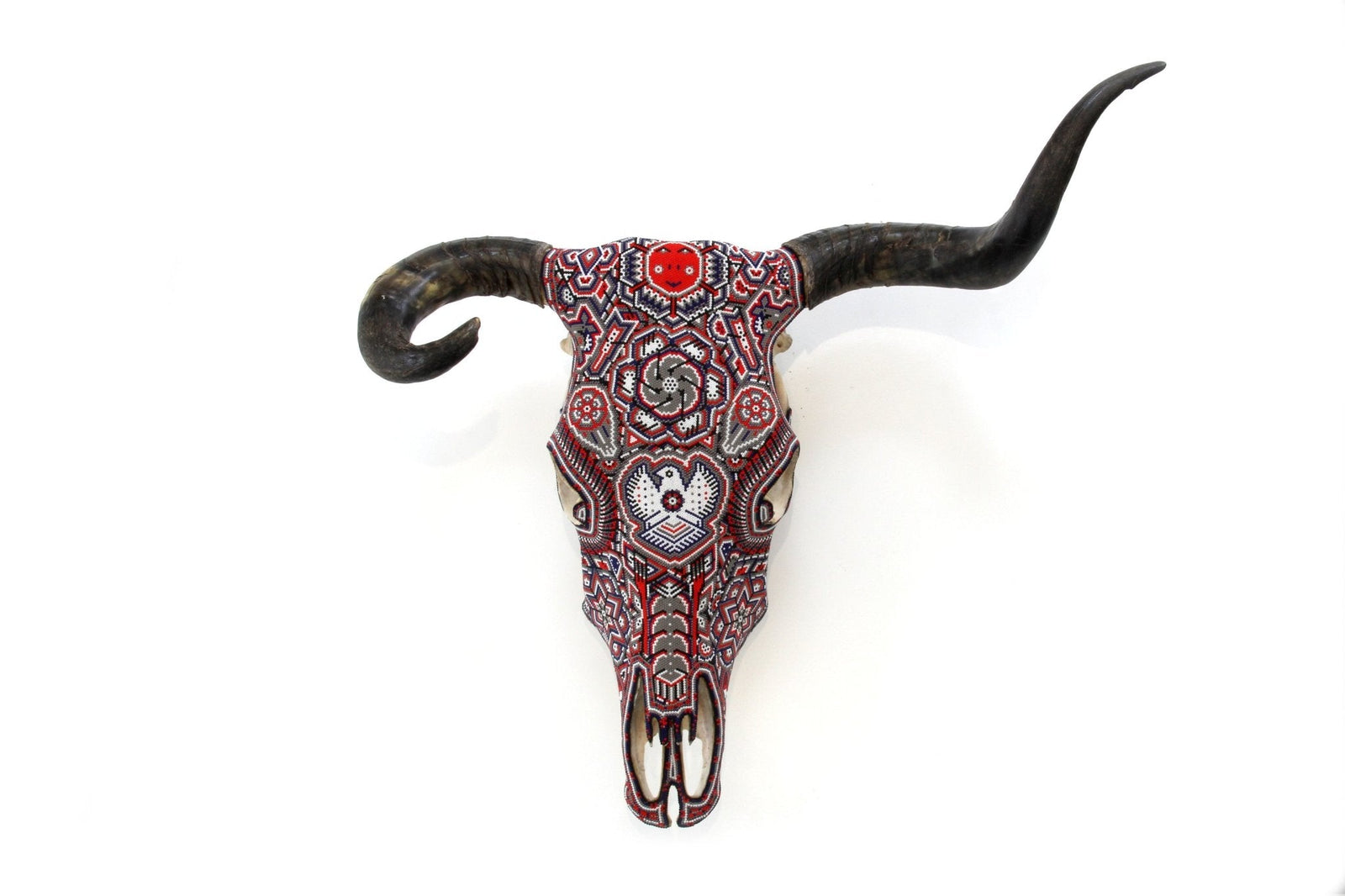 Cráneo de vaca Arte Huichol - Wirikuta Mieme Tseriekame - Arte Huichol - Marakame