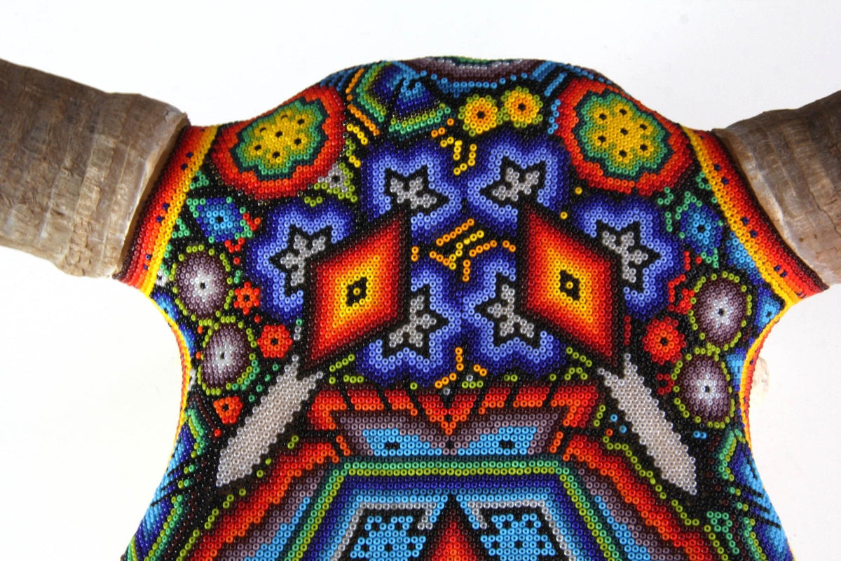 Cráneo de vaca Arte Huichol - Xurawe - Arte Huichol - Marakame