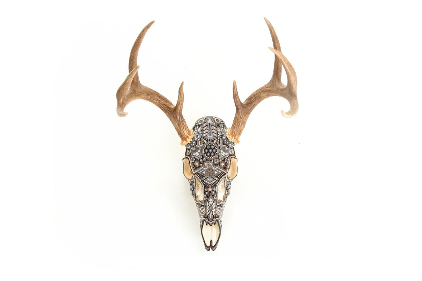 Cráneo de Venado Arte Huichol - Tuutú - Arte Huichol - Marakame