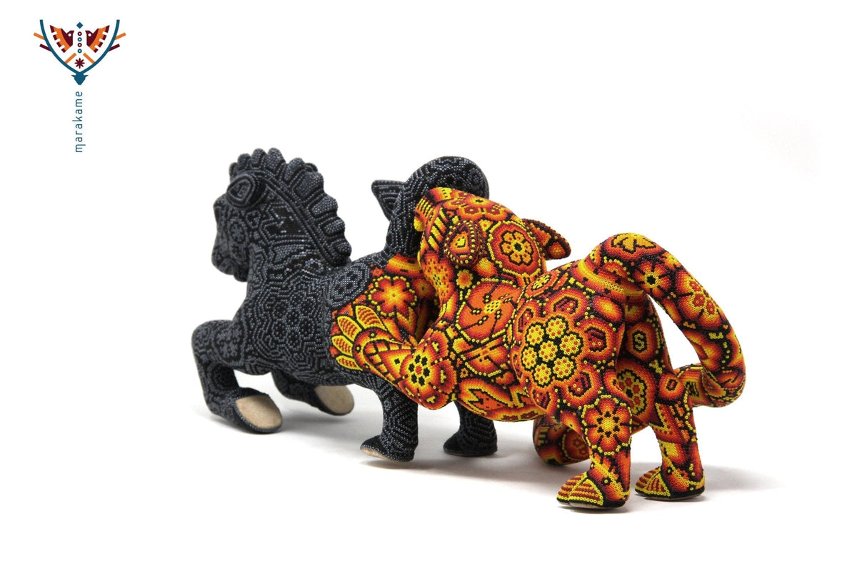 Escultura Arte Huichol - Cacería de caballo - Tura hirie - Arte Huichol - Marakame