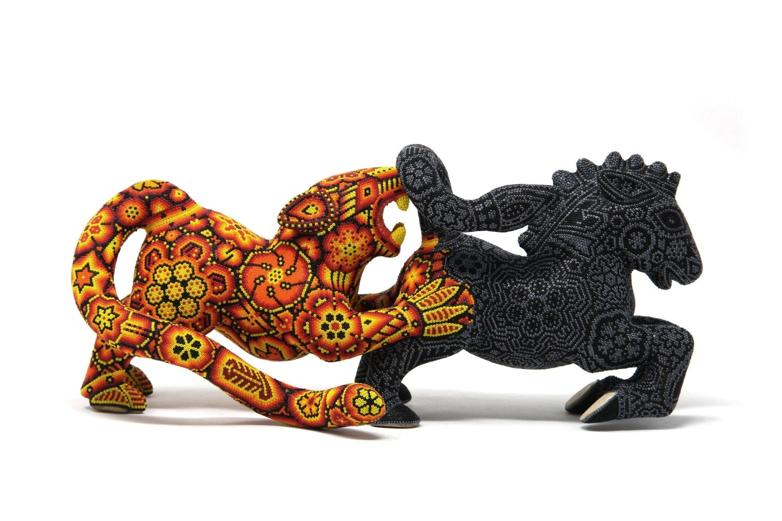 Escultura Arte Huichol - Cacería de caballo - Tura hirie - Arte Huichol - Marakame