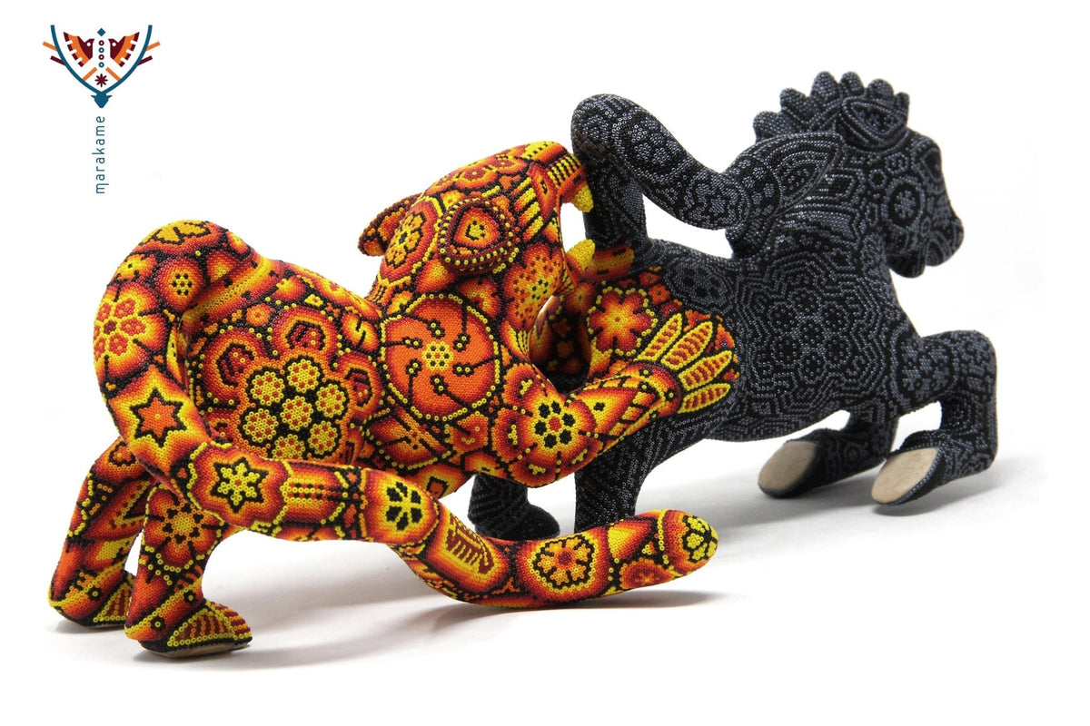 Escultura Arte Huichol - Cacería de caballo - Tura hirie - Arte Huichol - Marakame