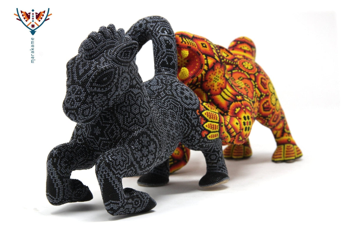 Escultura Arte Huichol - Cacería de caballo - Tura hirie - Arte Huichol - Marakame