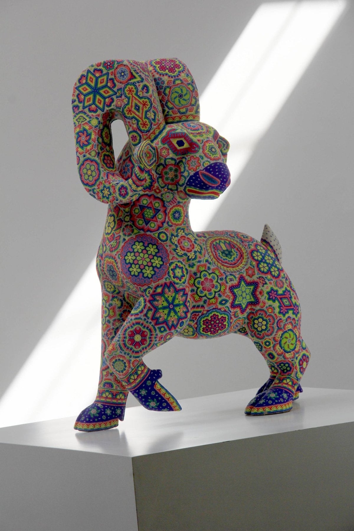 Escultura Arte Huichol - Cimarrón - Arte Huichol - Marakame
