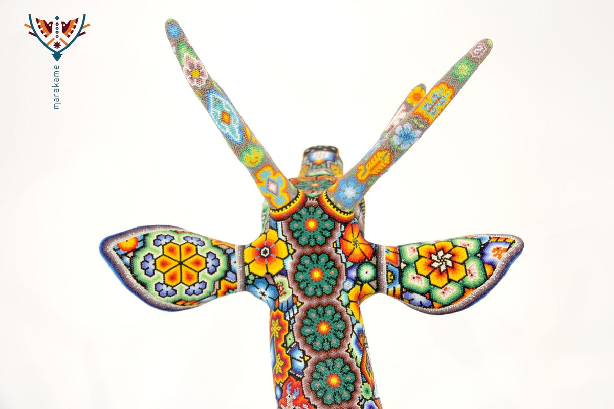Escultura Arte Huichol - Venadito saltando - Maxa utsik+kame - Arte Huichol - Marakame
