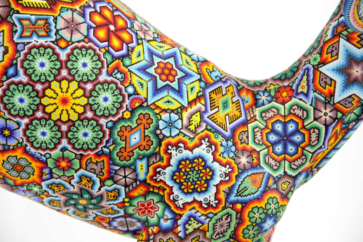 Escultura Arte Huichol - Venadito saltando - Maxa utsik+kame - Arte Huichol - Marakame