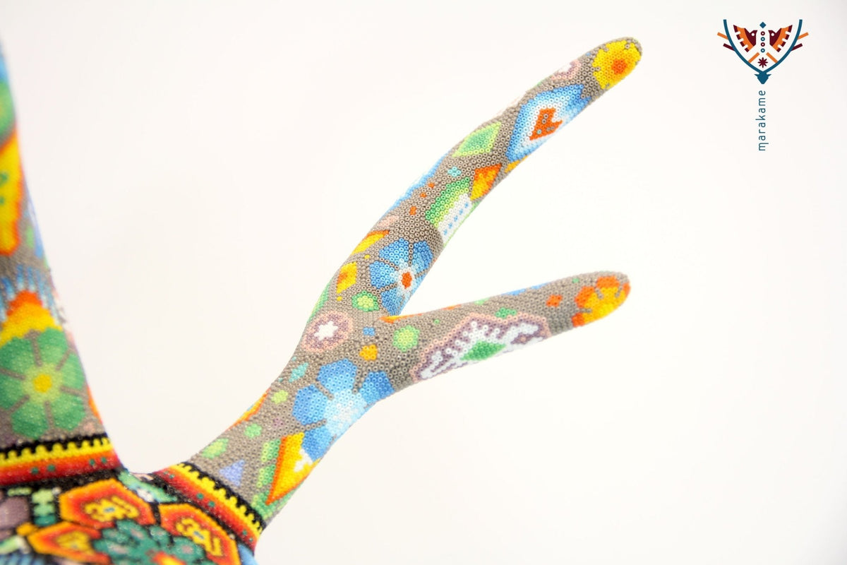 Escultura Arte Huichol - Venadito saltando - Maxa utsik+kame - Arte Huichol - Marakame