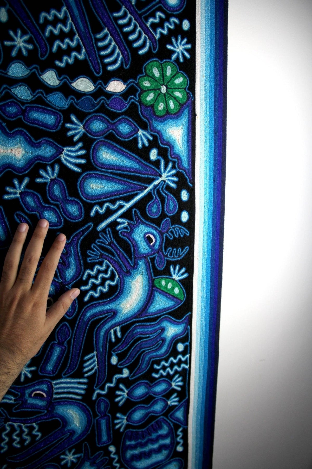 Nierika de Estambre Cuadro Huichol - Xukuri - 200 x 200 cm. - Arte Huichol - Marakame