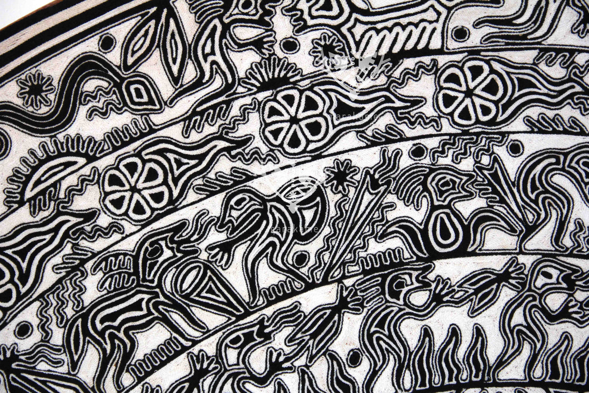 Nierika de Estambre Círculo Huichol - Jícara - 160 cm. de diámetro